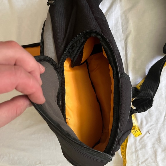 Case Logic medium sized Camera DSLR bag - Picture 4 of 7